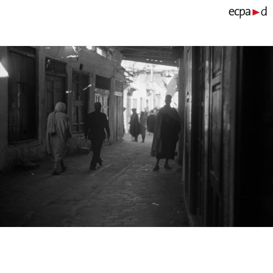 Promenade touristique dans Tunis.