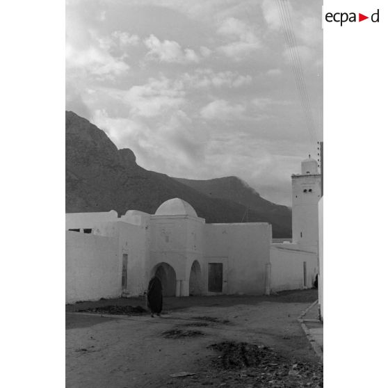 Aspects d'un village où est basé un groupe du Jagdgeschwader 53.