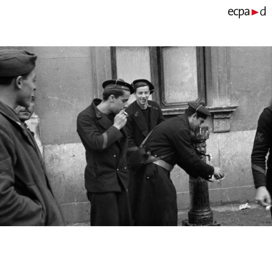 A Palerme, des marins français capturés.