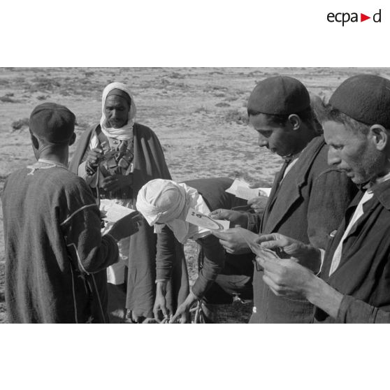 Dans le secteur de El Jem, les activités de la 6e compagnie de propagande de l'armée de l'air allemande auprès de la population tunisienne.