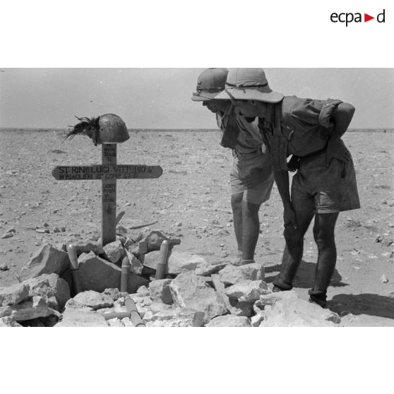 Tombe d'un Bersaglieri tombé au col d'Halfaya le 15.5.41.