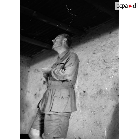 Un artiste sur la scène.