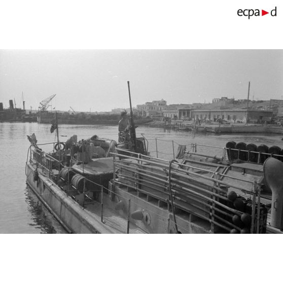 Un navire de la 6.Räumbootsflotille, détail d'un canon de 2 cm.