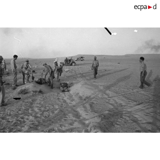 Un avion Douglas Boston ou A-20 Havoc a été abattu, il s'est écrasé non loin de la colonne allemande.