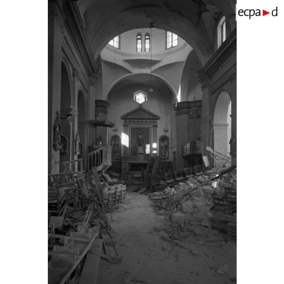 A Sfax, l'église (aussi baptisée cathédrale) largement endommagée par les bombardements britanniques du 28 janvier 1943.