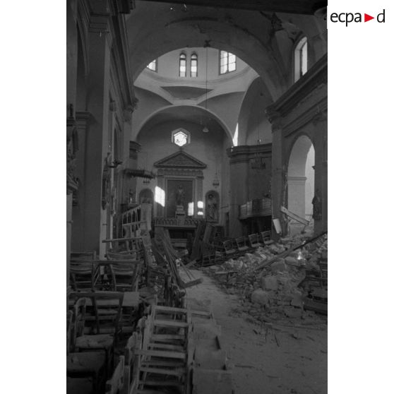 A Sfax, l'église (aussi baptisée cathédrale) largement endommagée par les bombardements britanniques du 28 janvier 1943.