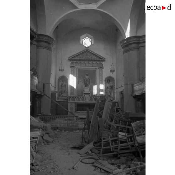 A Sfax, l'église (aussi baptisée cathédrale) largement endommagée par les bombardements britanniques du 28 janvier 1943.