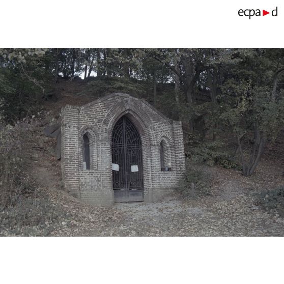 Curlu, abbaye de Triors (26), fort de Feyzin (69). [légende d'origine]