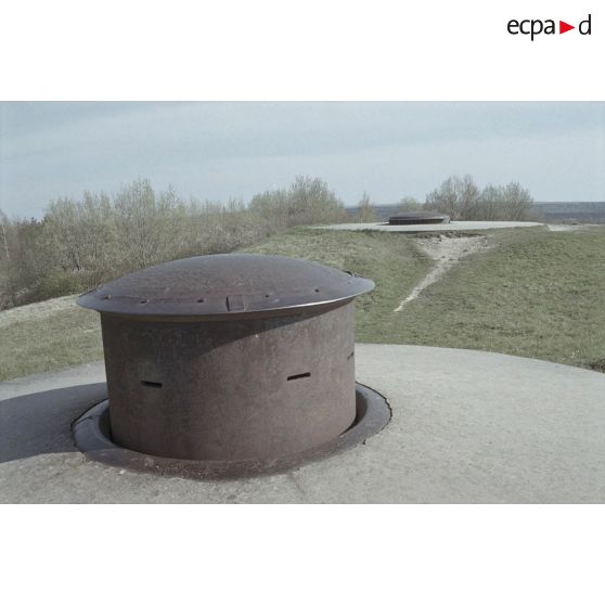 Fort de Vaux, ossuaire de Douaumont, fort de Douaumont. [légende d'origine]