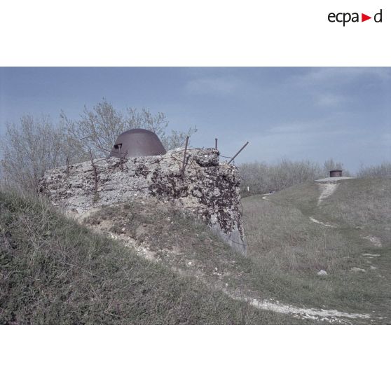 Fort de Vaux, ossuaire de Douaumont, fort de Douaumont. [légende d'origine]
