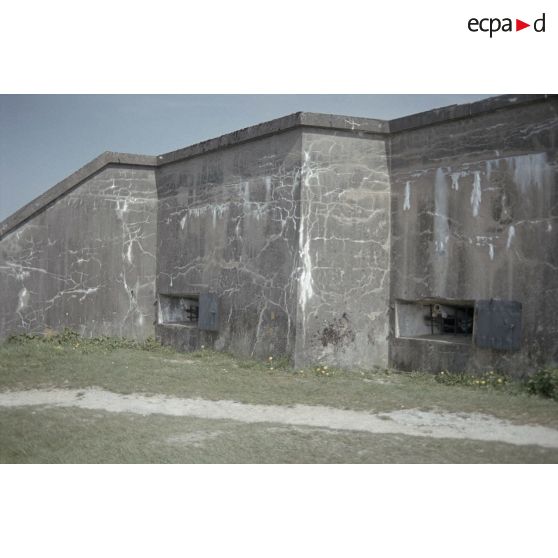 Fort de Vaux, ossuaire de Douaumont, fort de Douaumont. [légende d'origine]