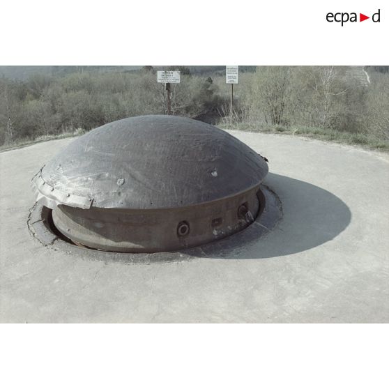 Fort de Douaumont, mémorial de Verdun, casemate Pamart, fort de Tavannes, blockhaus M5, PC de la batterie de l'Hôpital, entrée de guerre du fort de Souville. [légende d'origine]