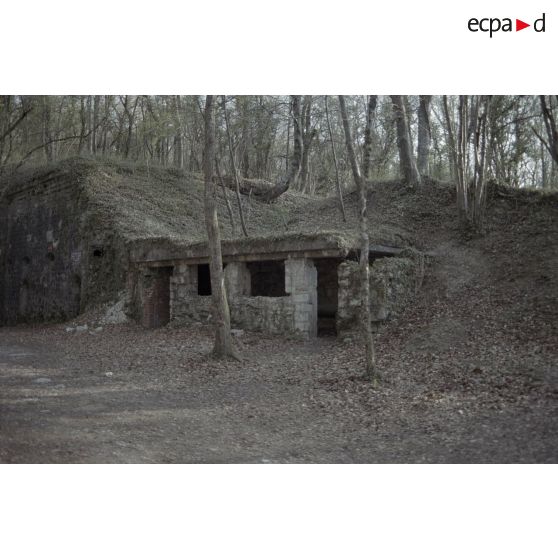 Fort de Douaumont, mémorial de Verdun, casemate Pamart, fort de Tavannes, blockhaus M5, PC de la batterie de l'Hôpital, entrée de guerre du fort de Souville. [légende d'origine]