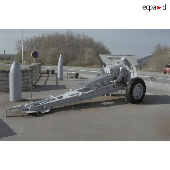 Fort de Douaumont, mémorial de Verdun, casemate Pamart, fort de Tavannes, blockhaus M5, PC de la batterie de l'Hôpital, entrée de guerre du fort de Souville. [légende d'origine]