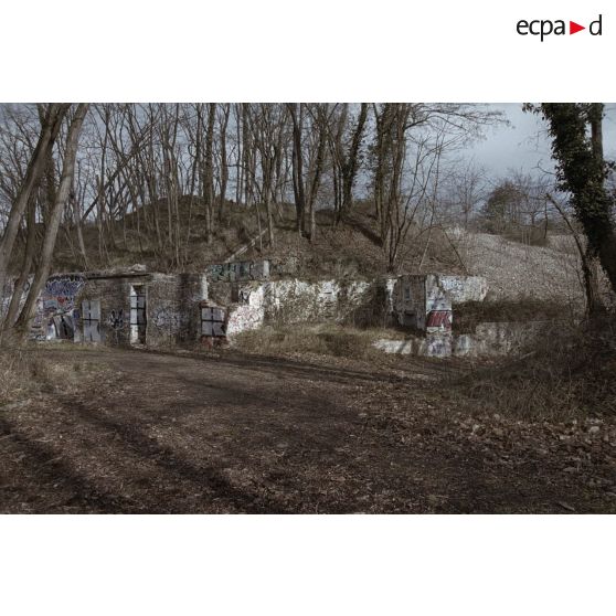 Batterie des Gâtines, bois de Verrières, batterie de Bièvres. [légende d'origine]