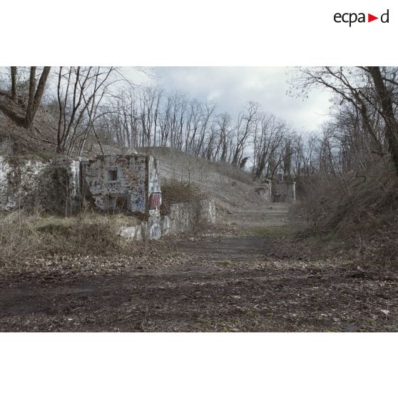 Batterie des Gâtines, bois de Verrières, batterie de Bièvres. [légende d'origine]