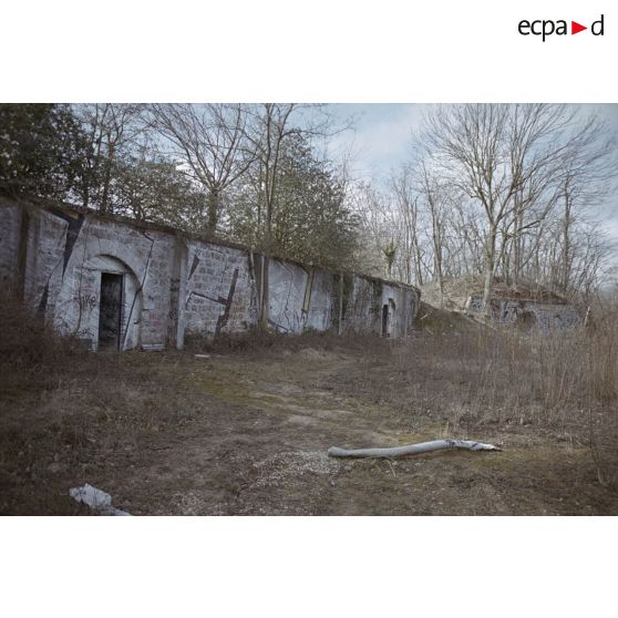 Batterie des Gâtines, bois de Verrières, batterie de Bièvres. [légende d'origine]