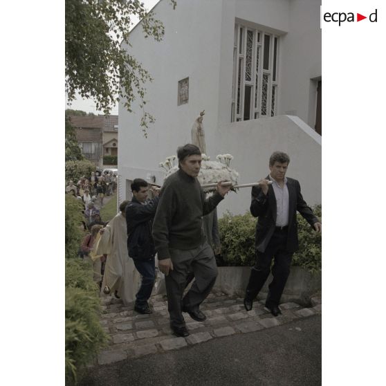 Redoute de Bouviers, batterie des Arches, Saint Maxime (procession Notre Dame de Fatima). [légende d'origine]