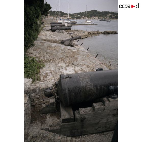 Toulon : fort de Balaguier. [légende d'origine]