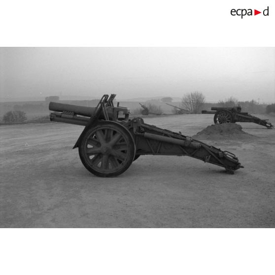 Reims, église de Bruyères et Montbérault, chars, forts, la Pompelle, Fismes, Bruyères. [légende d'origine]