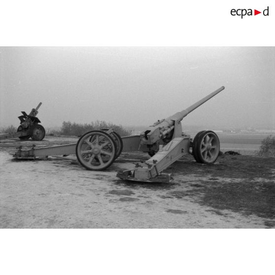 Reims, église de Bruyères et Montbérault, chars, forts, la Pompelle, Fismes, Bruyères. [légende d'origine]