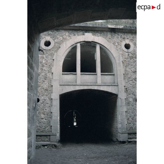 Fort de Montbré (Reims), anniversaire François, château de Nogent le Rotrou. [légende d'origine]