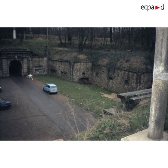 Famille, fort de Domont. [légende d'origine]