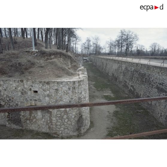 Carrière à Septmonts (02), fort de Bruyères (02). [légende d'origine]