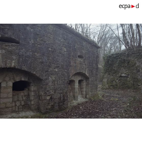 Fort de Lasnicourt (02), carrière des 3 tombes à Sept Morts, les fantômes à la Butte Chalmont. [légende d'origine]