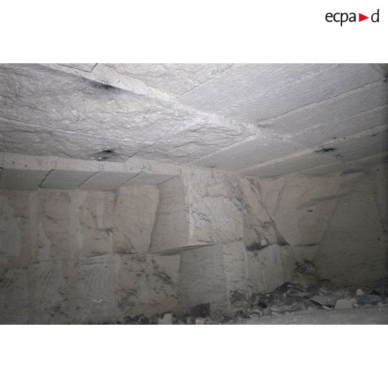 Fort de Lasnicourt (02), carrière des 3 tombes à Sept Morts, les fantômes à la Butte Chalmont. [légende d'origine]