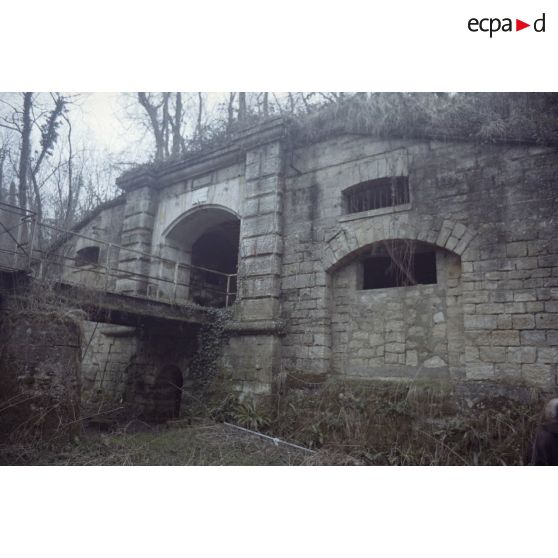 Fort de Lasnicourt (02), carrière des 3 tombes à Sept Morts, les fantômes à la Butte Chalmont. [légende d'origine]