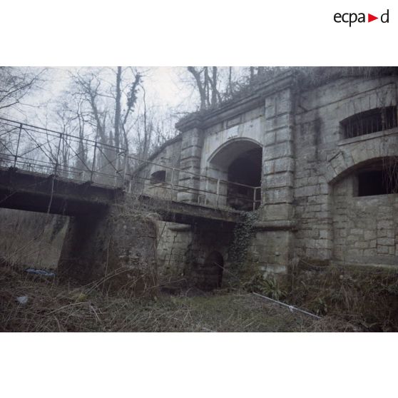 Fort de Lasnicourt (02), carrière des 3 tombes à Sept Morts, les fantômes à la Butte Chalmont. [légende d'origine]