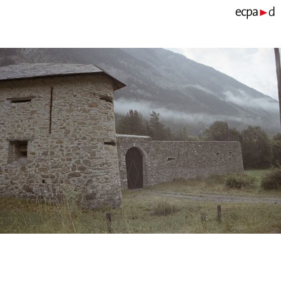 Saint Vincent les Forts (batterie du Châtelard, redoute du Chaudon), Savines le Lac, col de Vars, redoute de Berwick. [légende d'origine]