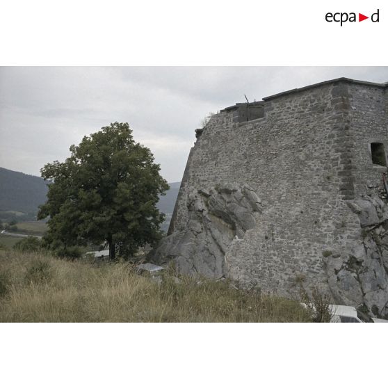 Saint Vincent les Forts : fort Joubert, redoute de Chaudon, tour Vauban. [légende d'origine]