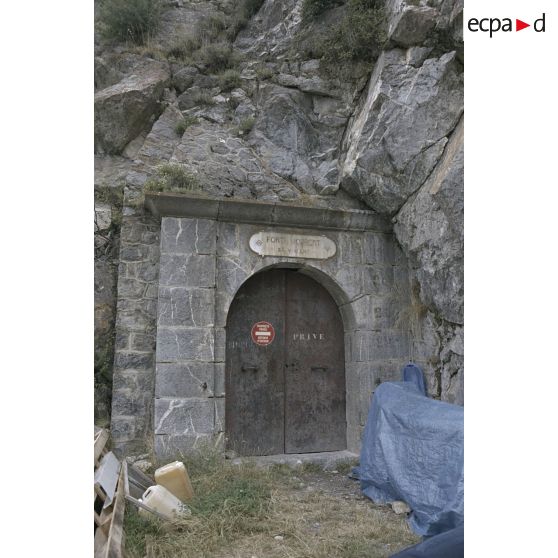 Saint Vincent les Forts : fort Joubert, redoute de Chaudon, tour Vauban. [légende d'origine]