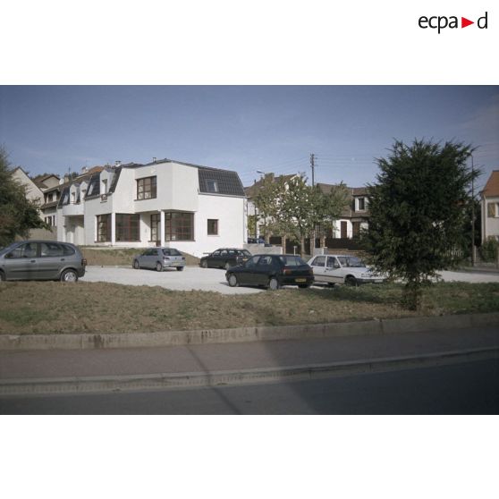 Nouvelle maison paroissiale Saint Maxime d'Antony. [légende d'origine]