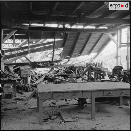 Explosion dans une soute à munitions de récupération au service des munitions de l'établissement régional du Matériel (ERM) d'Alger.