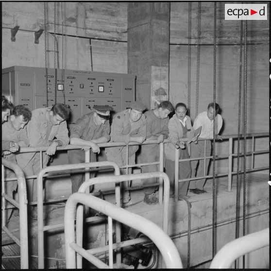 Barrage Ighil-Emda en amont du village de Kerrata. Visite de l'intérieur du barrage.