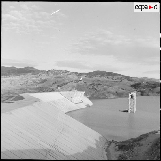 Barrage Ighil-Emda en amont du village de Kerrata.