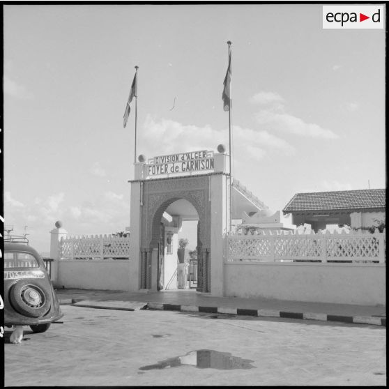 Vue de la Maison du soldat au foyer de garnison de la division d'Alger.