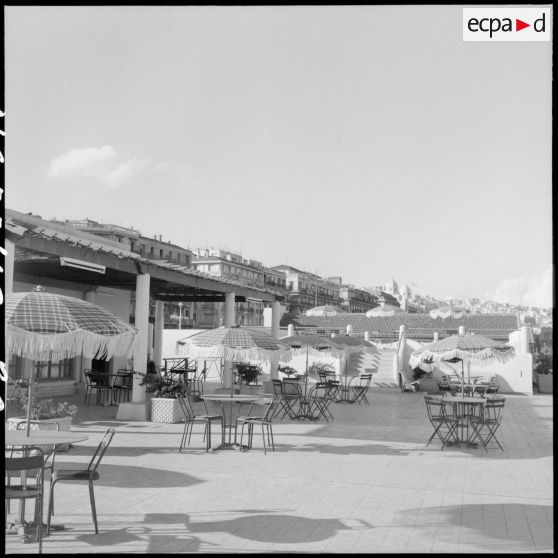 Vue de la Maison du soldat au foyer de garnison de la division d'Alger.