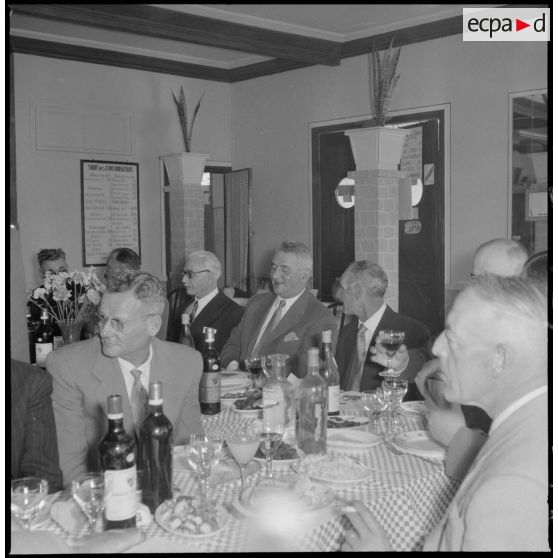 Banquet à Laperouse à l'occasion de la Saint-Eloi, patron des mécaniciens.