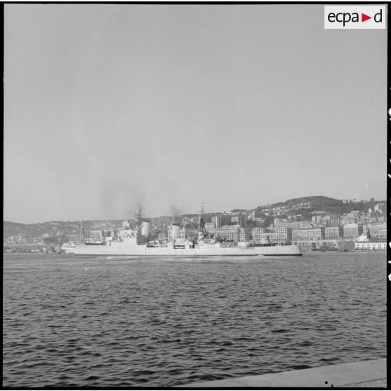 Alger. Croiseur britannique "Birmingham".