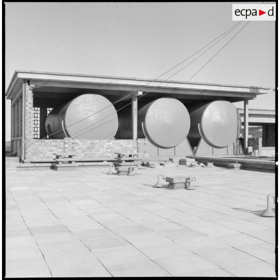 Nouveaux bâtiments de l' EAT- AFN à Beni-Minans (Messous).