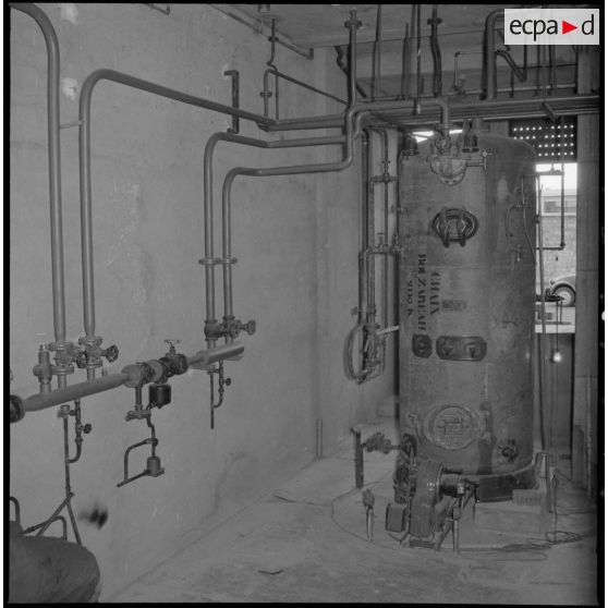 Nouveaux bâtiments de l' EAT- AFN à Beni-Minans (Messous).