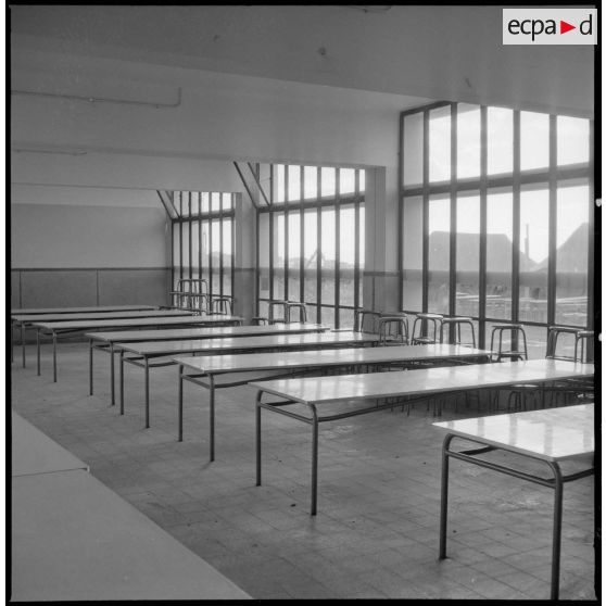 Nouveaux bâtiments de l' EAT- AFN à Beni-Minans (Messous).