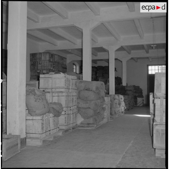 Etat des lieux des services de l' intendance : magasin d'habillement à Alger, situé au 32, rue Malakoff.