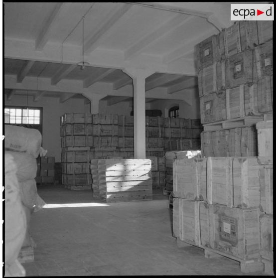 Etat des lieux des services de l' intendance : magasin d'habillement à Alger, situé au 32, rue Malakoff.