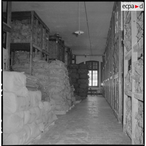 Etat des lieux des services de l' intendance : magasin d'habillement à Alger, situé au 32, rue Malakoff.