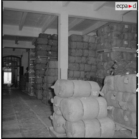 Etat des lieux des services de l' intendance : magasin d'habillement à Alger, situé au 32, rue Malakoff.